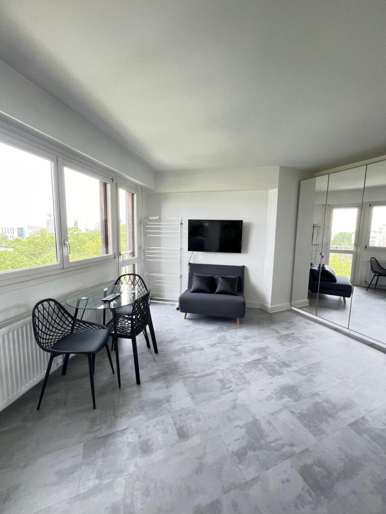 Beautiful view, new apartment Paris Exterior foto