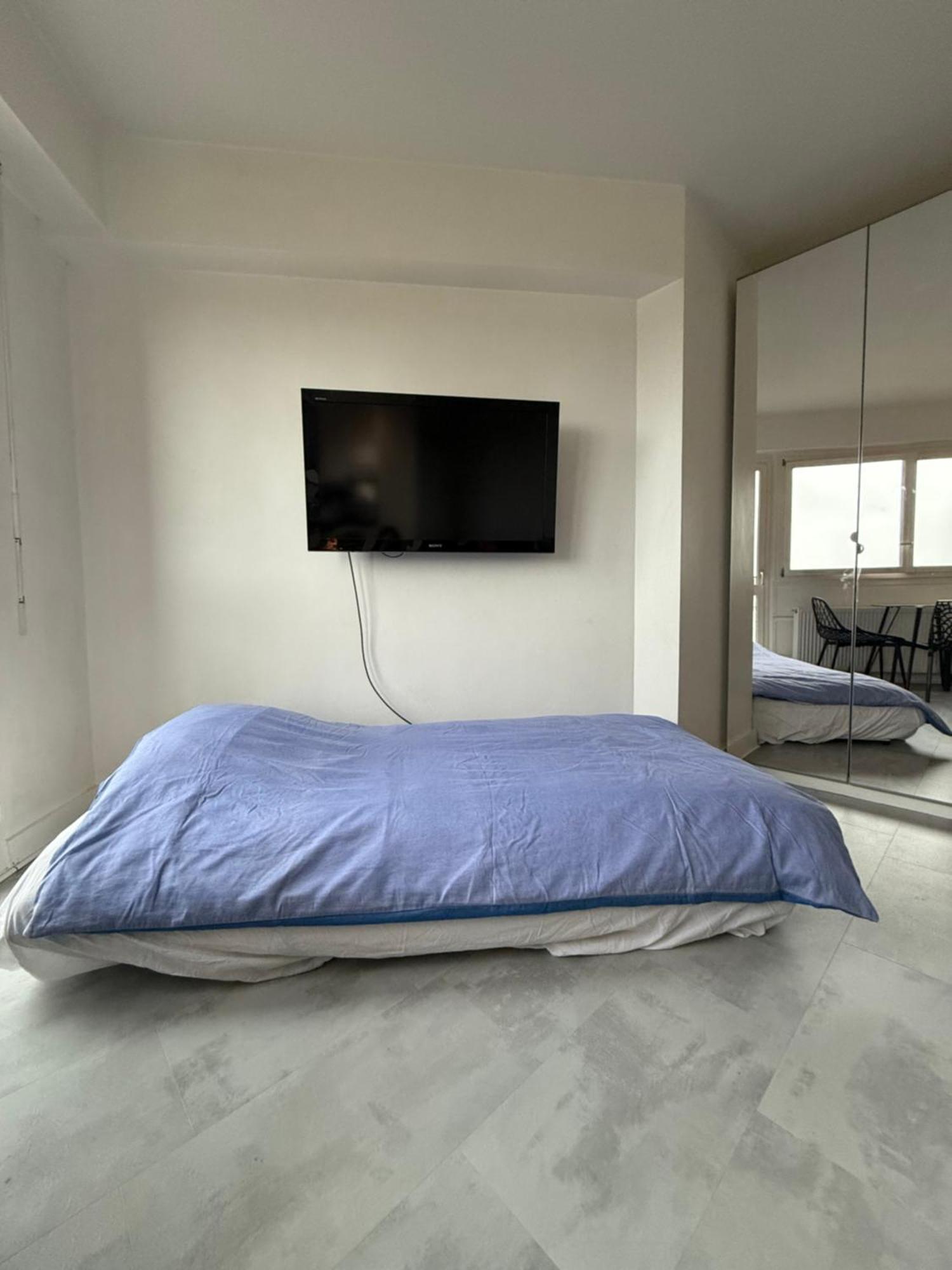 Beautiful view, new apartment Paris Exterior foto